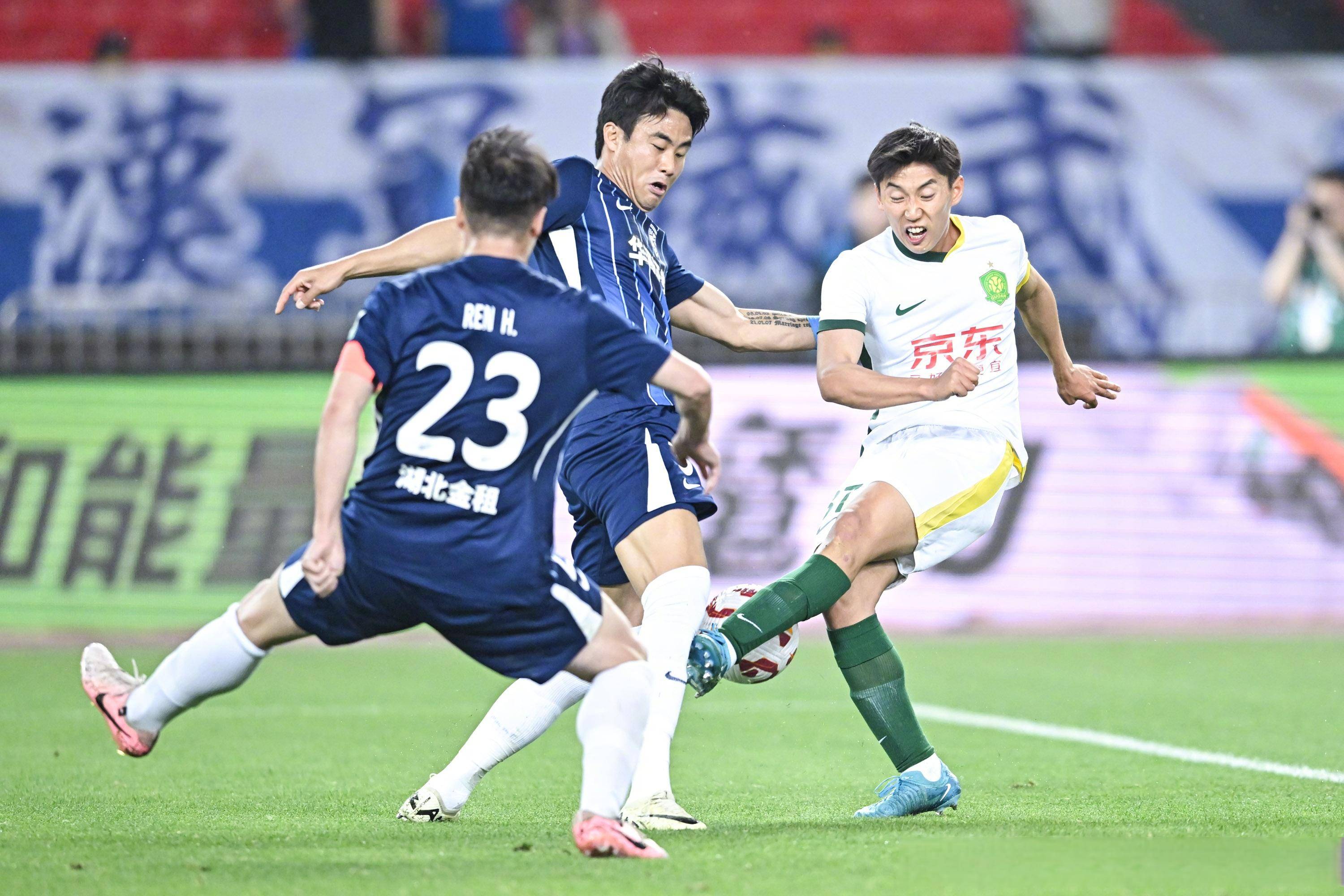 ayx-风云突变！武汉三镇赛前止住颓势，足总杯版图或变，震撼外界，赛季目标并未改变的简单介绍-ayx